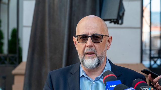 Eldőlt, ki lehet George Simion ellenfele a romániai elnökválasztás második fordulójában