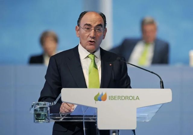Galán dice que el regulador en España envía «señales claramente negativas» para invertir en redes
