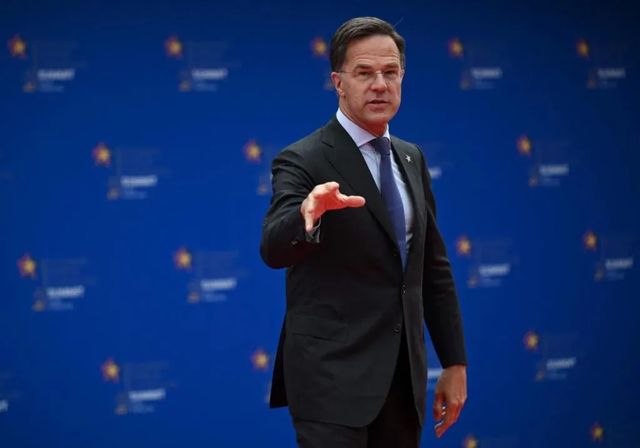 Rutte da por hecho que España llegará al objetivo del 5% de gasto militar
