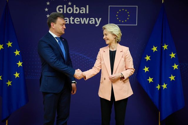 Prim-ministrul Dorin Recean s-a văzut cu președinta Comisiei Europene, Ursula von der Leyen, în cadrul Forumului Global Gateway