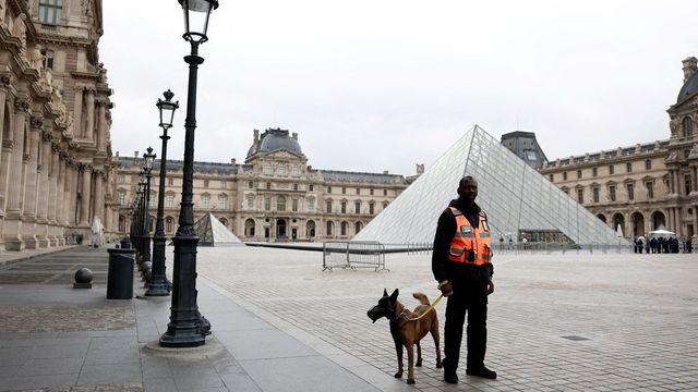 Louvre Museum Reopens 3 Days After Historic Royal Jewels Worth €88 Million Stolen