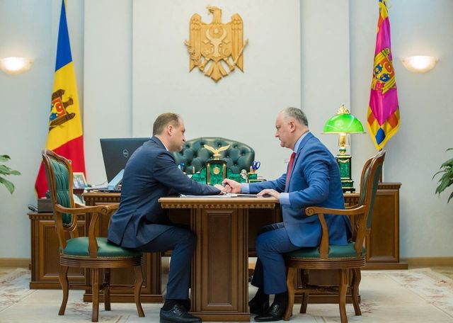 Президент провел рабочую встречу с мэром Кишинева