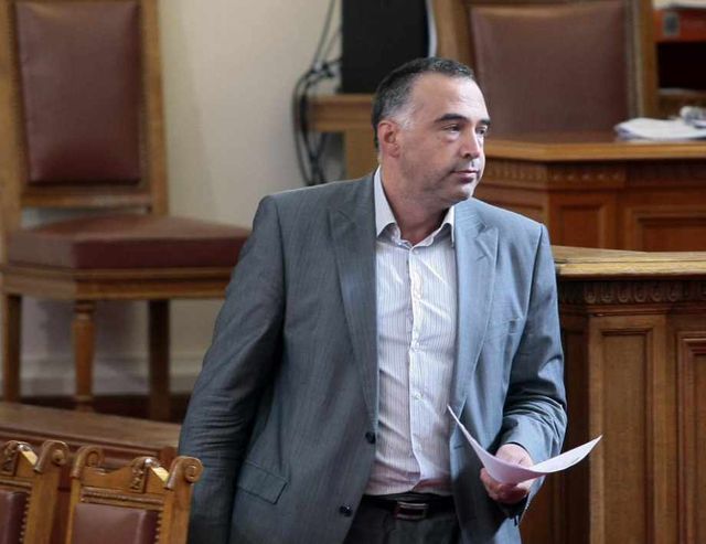 Антон Кутев: Бойко Борисов подслушва президента