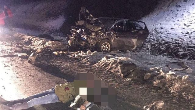 Accident ÎNSPĂIMÂNTĂTOR la Peresecina. Patru persoane au murit, după ce două mașini s-au ciocnit frontal