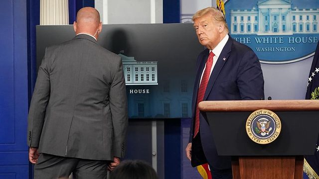 Трамп покинул пресс-конференцию из-за стрельбы рядом с Белым домом