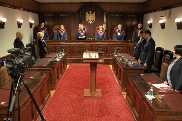 Mandatele a doi deputați, validate de Curtea Constituțională