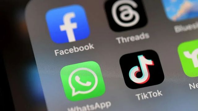Ue, TikTok e Meta violano le regole digitali sulla trasparenza