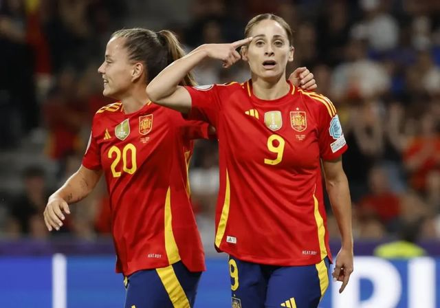 España entra en la fase decisiva ante Suiza
