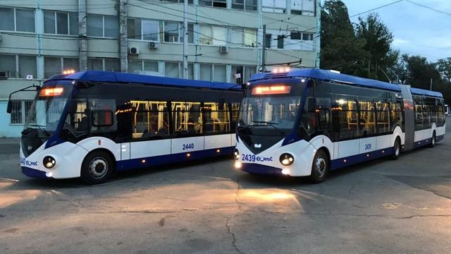 У Кишинёва появились 5 новых современных двухзвенных троллейбусов