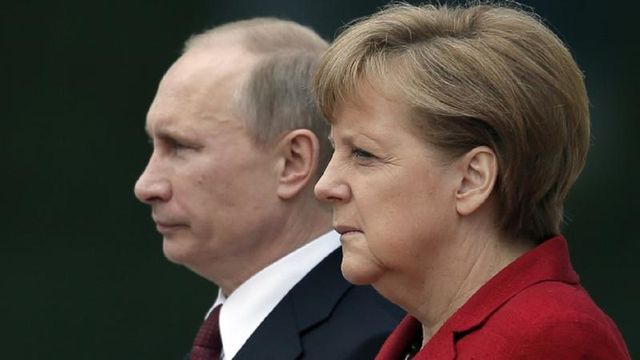 Merkel îndeamnă Rusia să investigheze otrăvirea lui Navalnîi