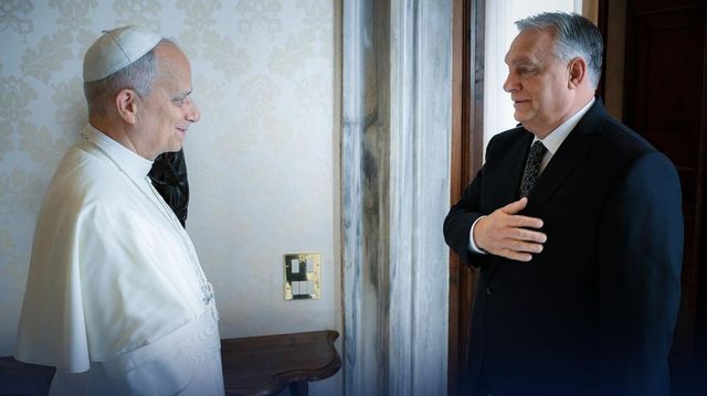 Orbán Viktor a háborúellenes erőfeszítések támogatását kérte a pápától