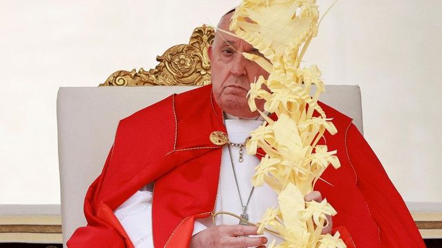 Papa Francesco non legge omelia in messa Domenica delle Palme