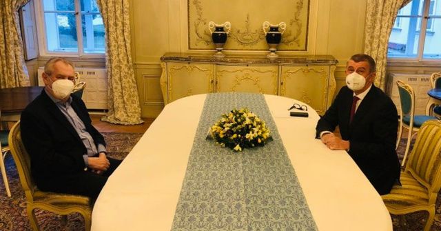 Babiš se v pondělí setká s prezidentem Zemanem, nevyloučil jednání o vedení BIS