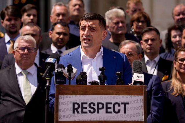 AUR vrea sesizarea CCR ca urmare a întârzierii desemnării unui candidat pentru funcția de premier