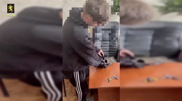 Doi tineri din Fălești, reținuți la Chișinău în timp ce plasau droguri într-o zonă forestieră