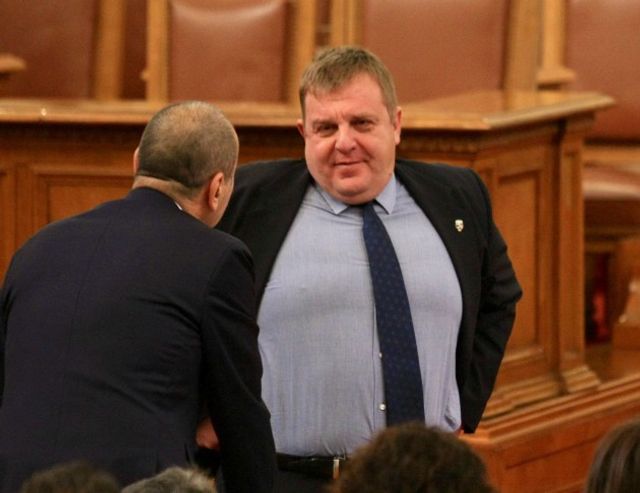 БСП поиска изслушване на двама министри за ремонта на самолетите Су-25