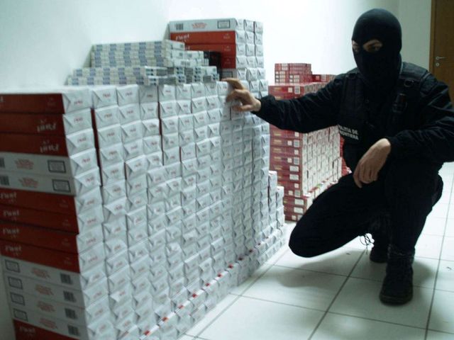 Peste 350.000 de pachete de țigări de contrabandă, descoperite în Portul Constanța