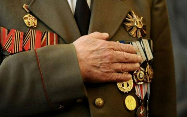Au fost transferate ajutoarele pentru veteranii celui de-al Doilea Război Mondial
