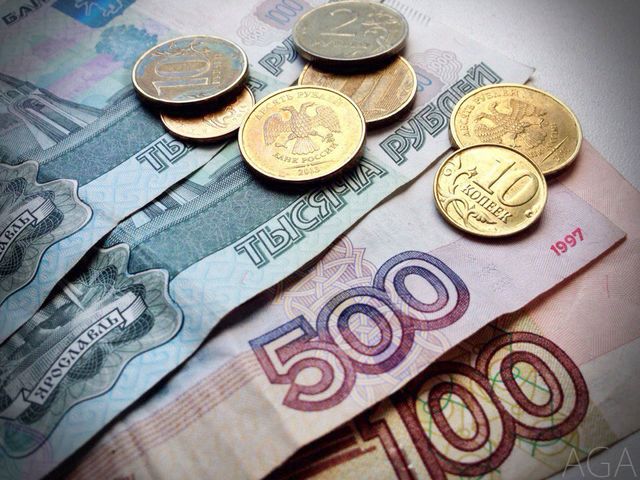 Зарплаты половины россиян оказались ниже 35 тысяч рублей