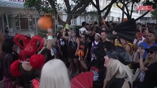 Lady Gaga incanta 1,6 milioni di fan a Copacabana con un concerto gratuito