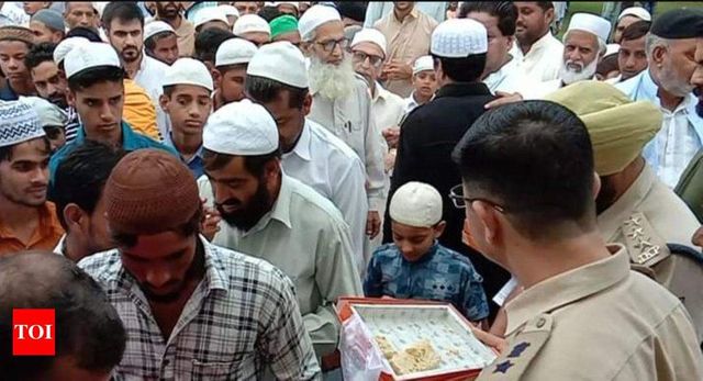 Quiet, lonely Eid for Farooq and Omar Abdullah, Mehbooba Mufti