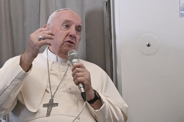Papa in Africa, Bergoglio chiede pace nel mondo
