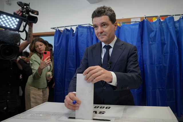 Mesajul lui Nicușor Dan la alegeri: Am votat pentru oamenii tăcuți, cinstiți, muncitori, pe care nu i-a reprezentat nimeni