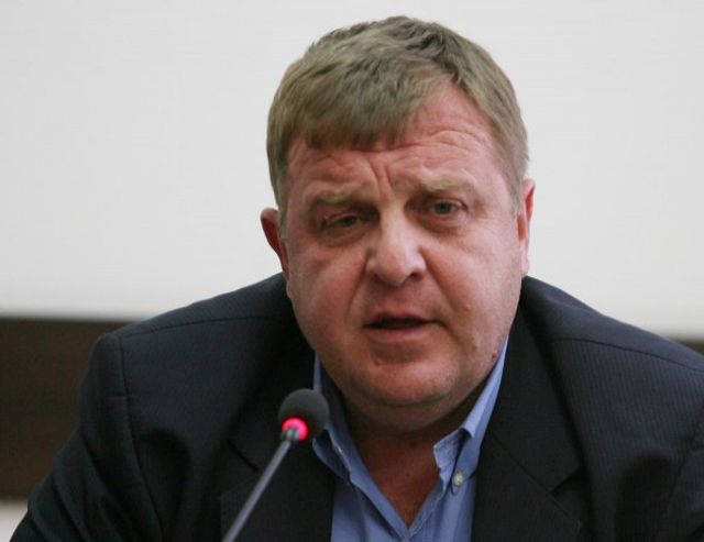 ″Апартамент гейт” се цели в избора на нов главен прокурор, според Каракачанов