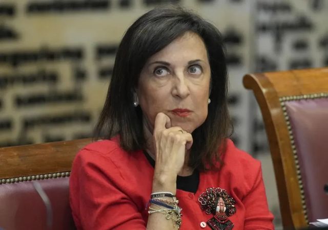 Robles arremete contra Feijóo y culpa a los barones autonómicos del PP de falta de prevención