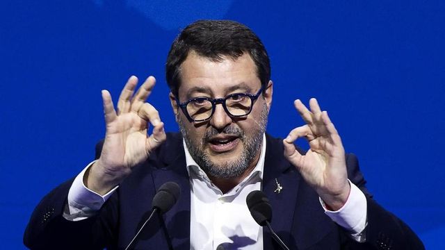 Salvini, serve tetto del 20% di alunni stranieri per classe