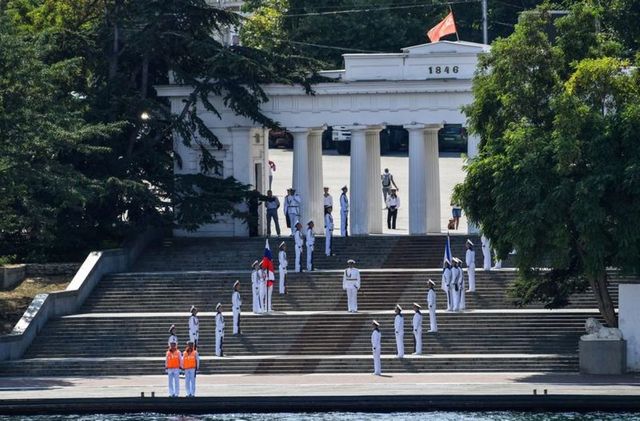Sediul Statului Major al Flotei ruse din Marea Neagră, situat în Sevastopol, distrus de rachete