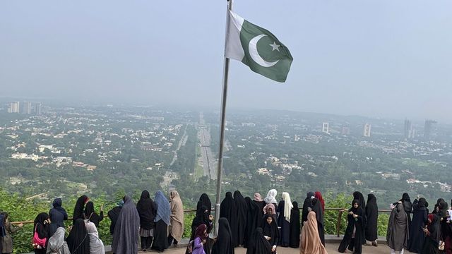 US restricts official visits to Karachi hotels after threat alert