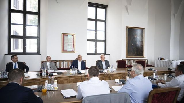 Fontos tanácskozást tartott Orbán Viktor, berendelte minisztereit