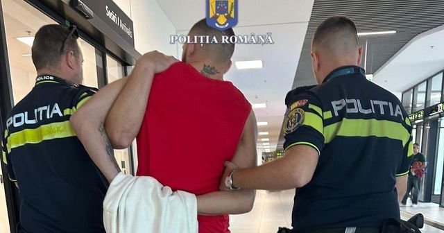 Căutat pentru tentativă de omor, depistat la Iași, pe aeroport