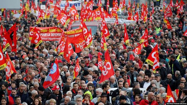 Во Франции началась забастовка против пенсионной реформы