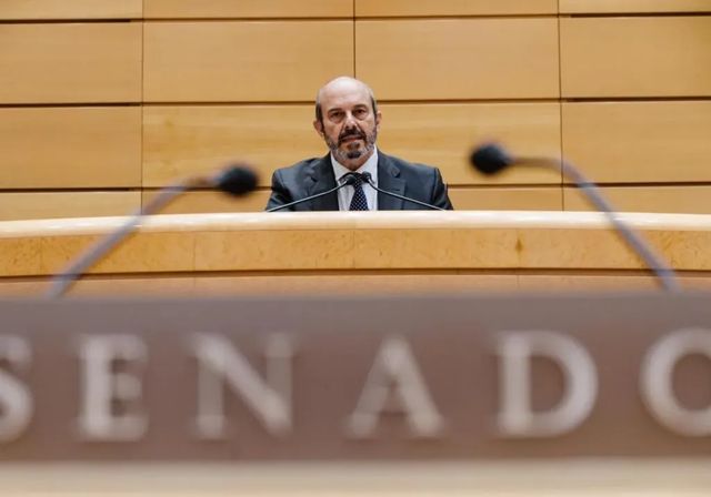 El Senado niega espionaje y enmarca la «infiltración» de dos trabajadores en un «interés personal»
