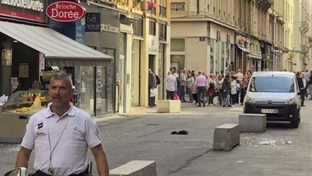 Esplosione in centro a Lione, almeno 8 feriti