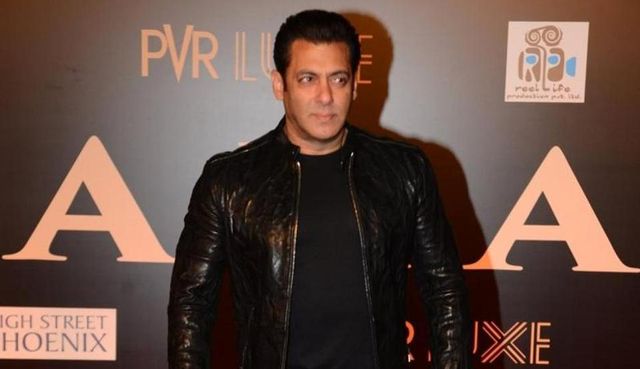 Salman Khan announces new film Kabhi Eid Kabhi Diwali, to hit theatres on Eid 2021