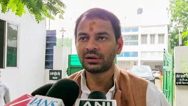 Tej Pratap Yadav ditches Hasanpur, returns to Mahua seat for Bihar polls