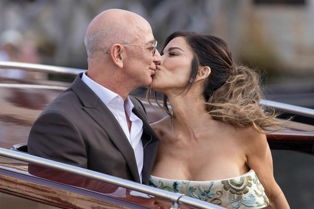 Jeff Bezos, povestea fondatorului Amazon și care este averea sa