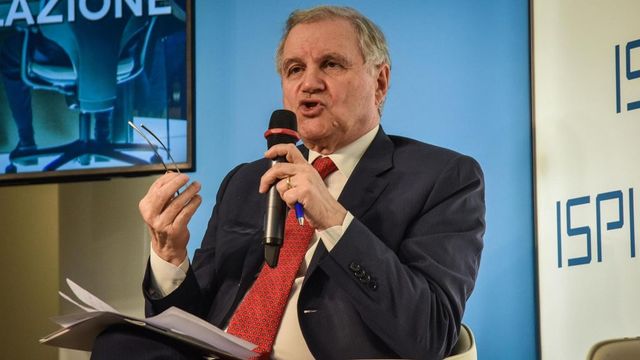 Visco, 'serve l'impegno politico per i conti in ordine'