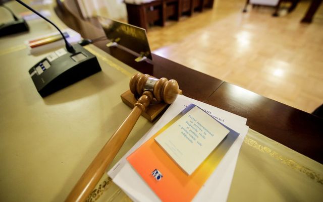 CCR discută sesizarea lui Iohannis privind modificarea Legii referendumului