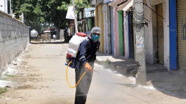Spraying Disinfectants on Streets, Marketplaces Can be 'Harmful', Says WHO