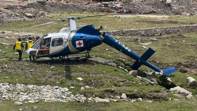 Moment When Air Ambulance Makes Emergency Landing In Kedarnath | Watch