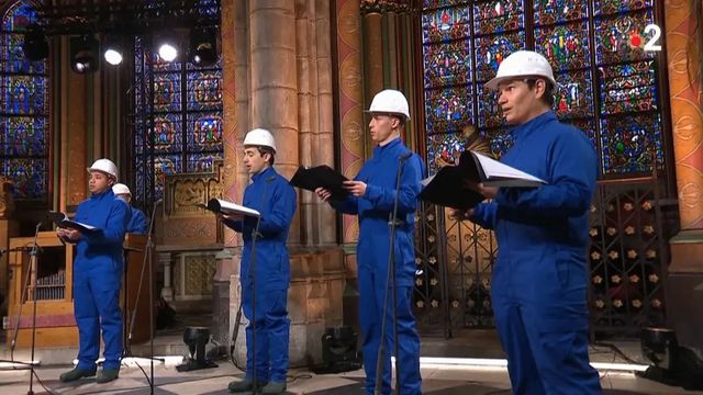 Corul Notre Dame a cântat pentru prima dată în catedrală de la incendiul din 2019
