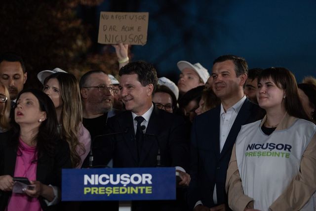 Nicușor Dan: Primul a marcat sfârșitul unei epoci politice