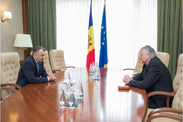 The Prime Minister met with the Ambassador of Hungary to Moldova