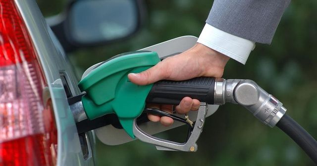 Бензин и дизтопливо дешевеют на фоне снижения цен на импорт и котировок на международных биржах