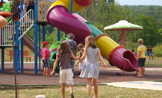 Parcurile și locurile de joacă din Timișoara s-au deschis