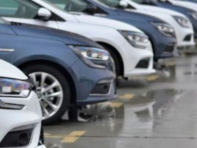 Piața auto din România a scăzut cu aproape 24%